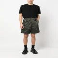 sacai buckle-fastened tailored shorts - Green