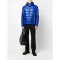 Moncler logo-patch padded down jacket - Blue