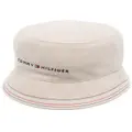 Tommy Hilfiger logo-embroidered bucket hat - Neutrals