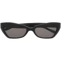 Balenciaga Eyewear monogram-plaque butterfly sunglasses - Black