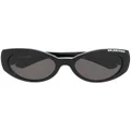 Balenciaga Eyewear logo-print detail sunglasses - Brown