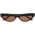 Balenciaga Eyewear logo-plaque cat-eye sunglasses - Brown