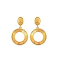 CHANEL Pre-Owned 1987 logo-engraved clip-on earrings - Gold