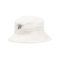 We11done logo-print bucket hat - Neutrals