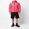 Stone Island logo-patch hooded down jacket - Pink