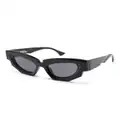 Kuboraum cat-eye tinted sunglasses - Black