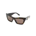Dolce & Gabbana Eyewear cat-eye frame tinted sunglasses - Brown