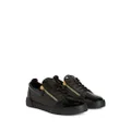Giuseppe Zanotti panelled low-top sneakers - Black