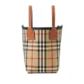 Burberry London mini bucket bag - Neutrals
