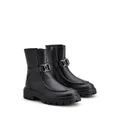Tod's logo-engraved zipped leather boots - Black