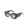 Alexander McQueen Eyewear Bold cat eye-frame sunglasses - Black