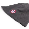 Canada Goose logo-patch ribbed-knit beanie - Grey