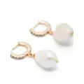 Kenneth Jay Lane pearl-pendant earrings - Gold