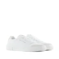 Armani Exchange logo-print low-top sneakers - White
