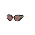 Gucci Eyewear crystal-embellished cat-eye sunglasses - Black
