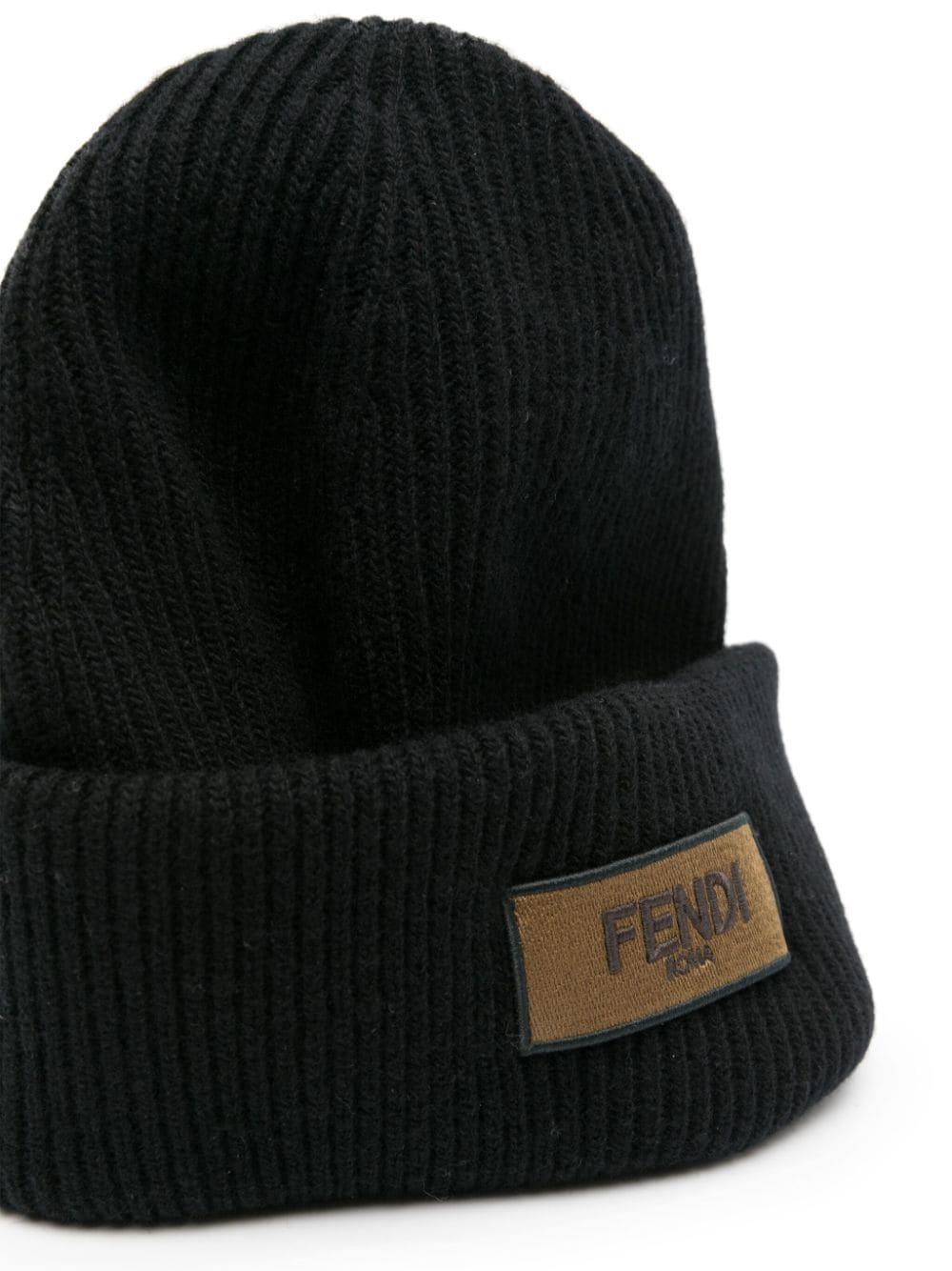 FENDI logo-patch virgin-wool beanie - Black