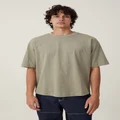 Cotton On Men - Box Fit Scooped Hem T-Shirt - Moss stone