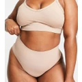Spanx Curve Seamless Shaping thong in beige-Neutral