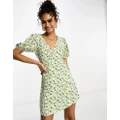 Glamorous short sleeve wrap mini dress in green retro floral-Multi
