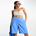 Pieces tailored shorts in blue (part of a set)