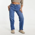 Wrangler straight fit jeans in mid blue
