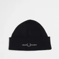 Fred Perry unisex logo beanie in black
