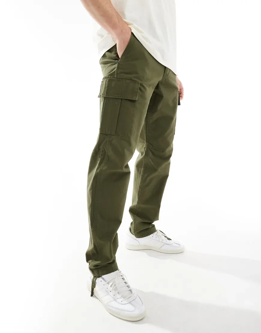 Jack & Jones loose fit cargo pants in khaki-Green