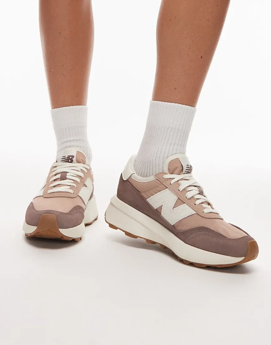 New Balance 370 sneakers in brown