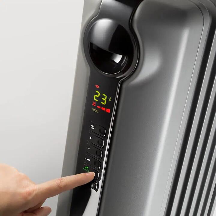 De'Longhi Radia S Digital Oil Column Heater with Timer 2400W
