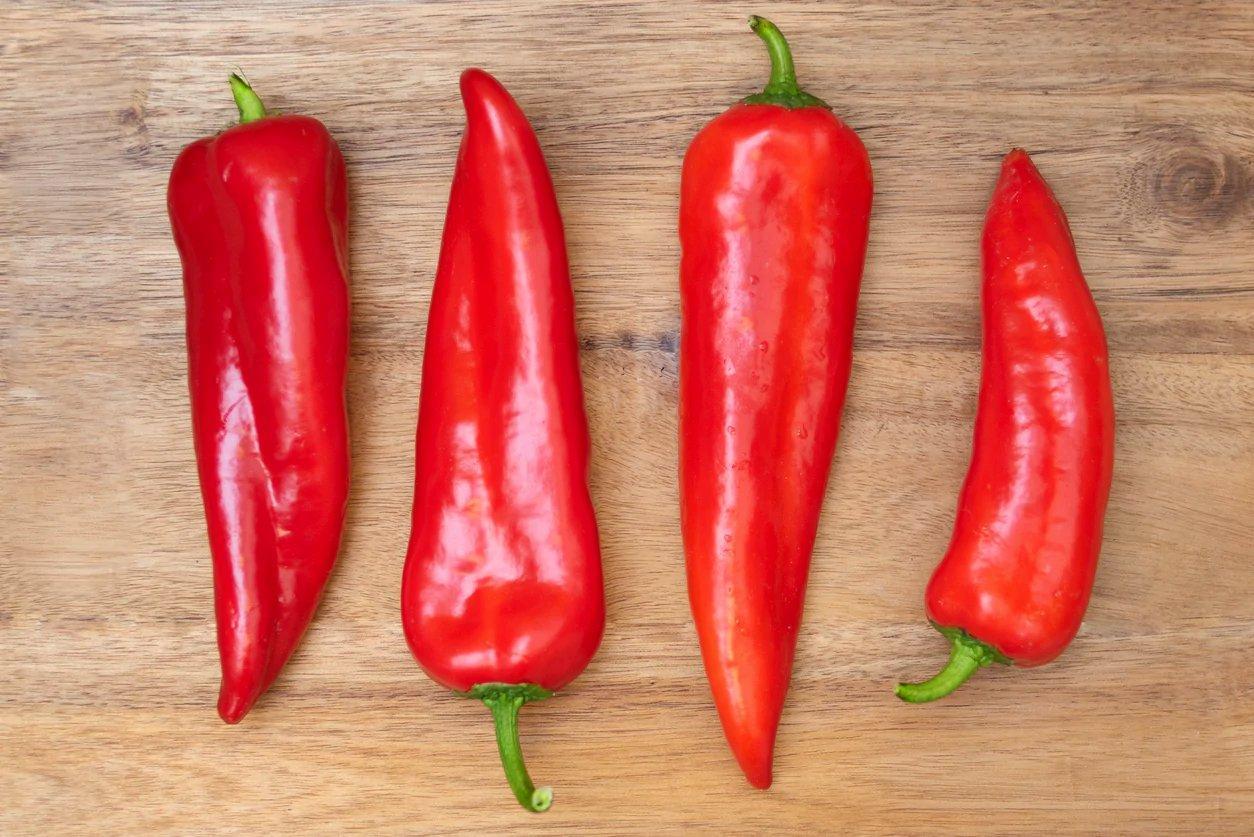 CAPSICUM 'Marconi Red' seeds - Standard packet