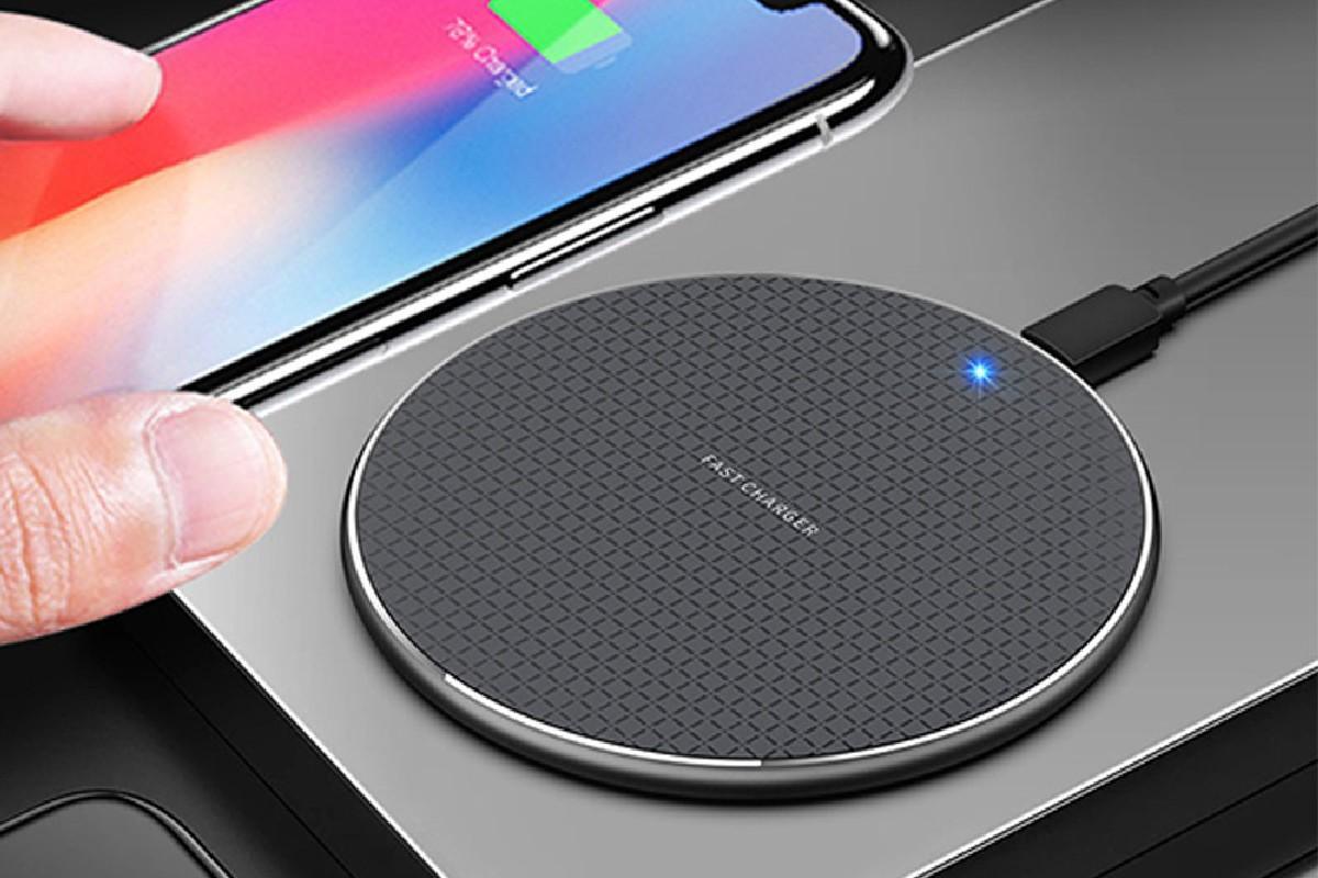 Wireless Fast Charger Smartphone Charger Qi Charging for Apple, Samsung and Smart Phones(Black)