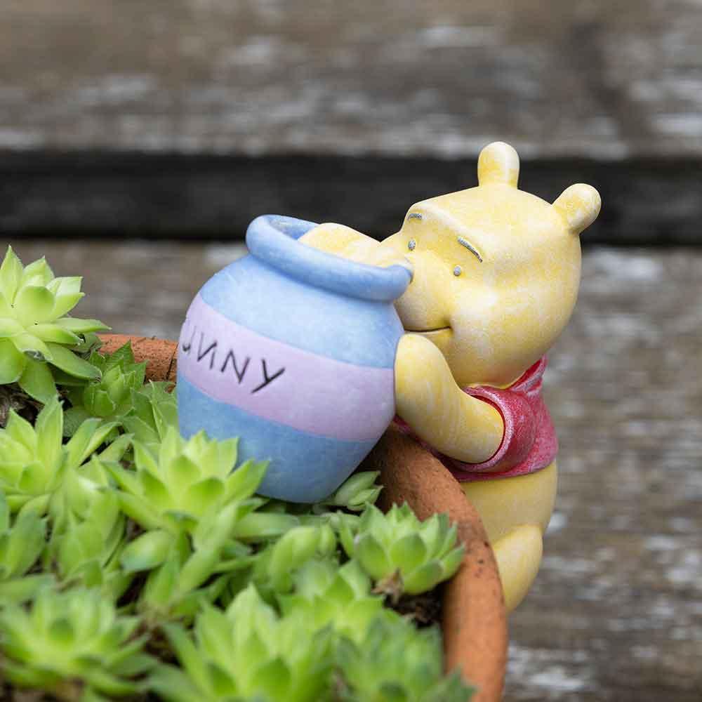Jardinopia Garden Decor - Pot Buddies: Winnie the Pooh Holding Hunny Pot