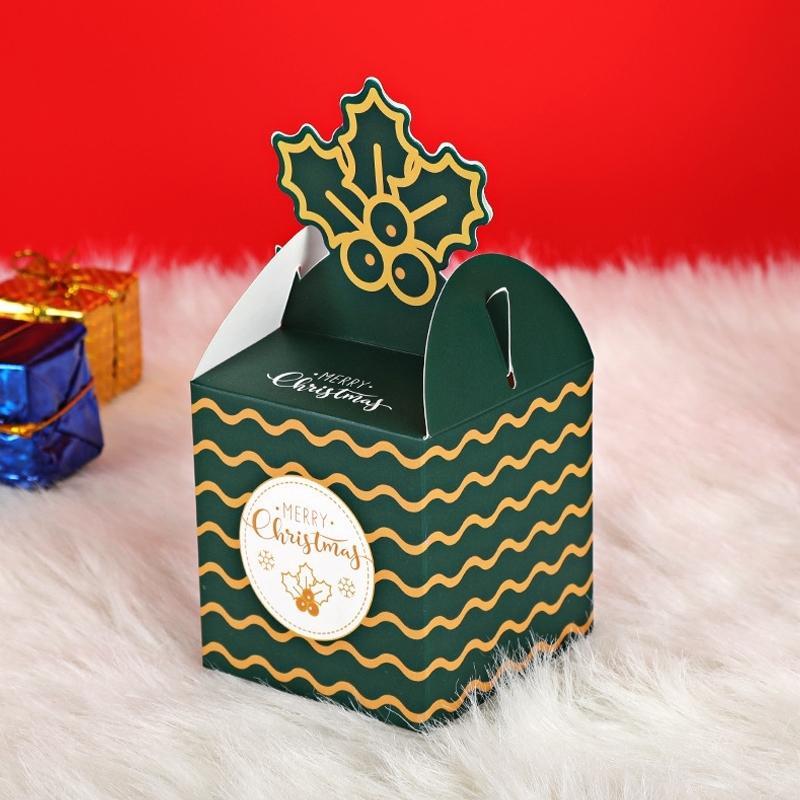 50 PCS Christmas Eve Apple Packaging Gift Box Candy Box, Random Style Delivery