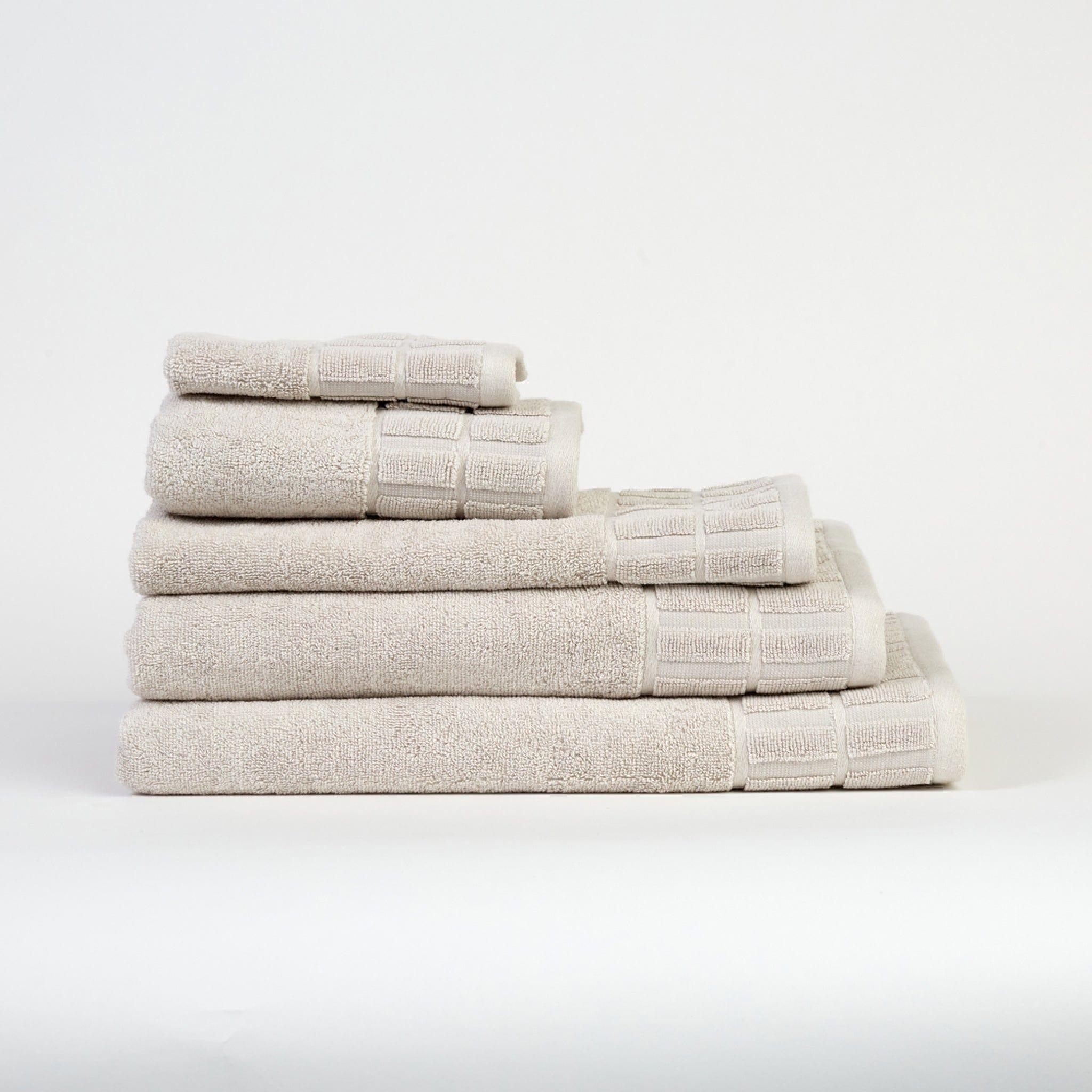 Alex Liddy Hand Towel Mist Size 45X65cm in Grey