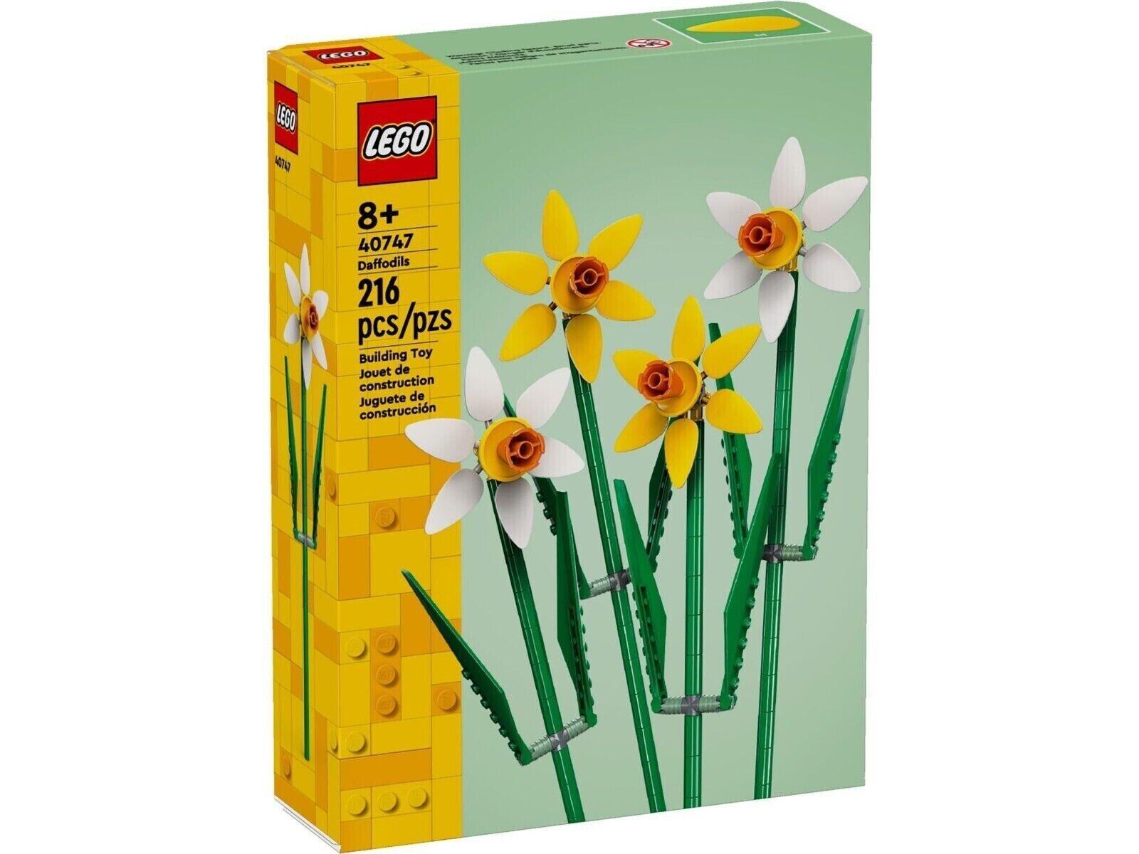 LEGO® Daffodils (40747)