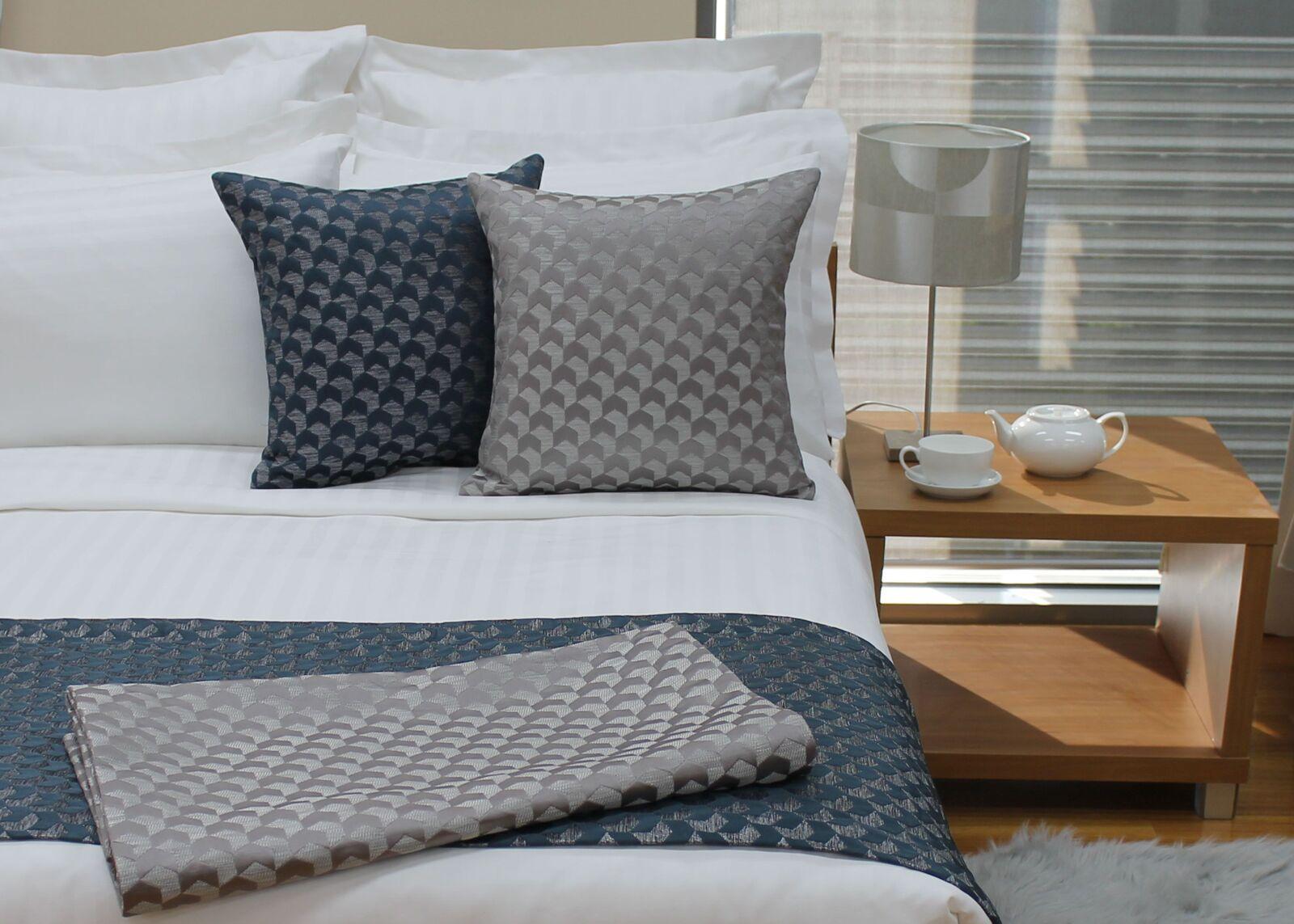 Regency Ocean Bed Runner - King